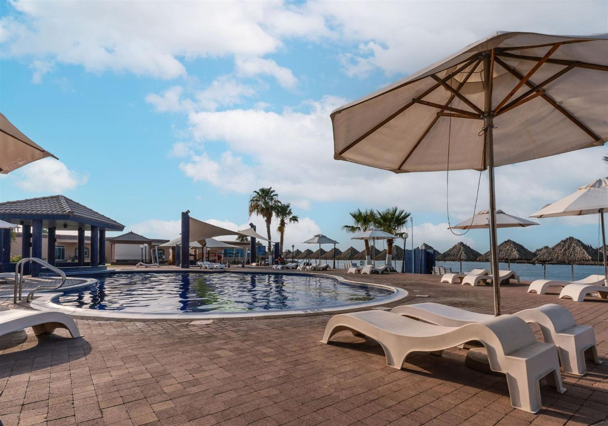 Royal Beach Hotel & Resort Dibba Exterior photo