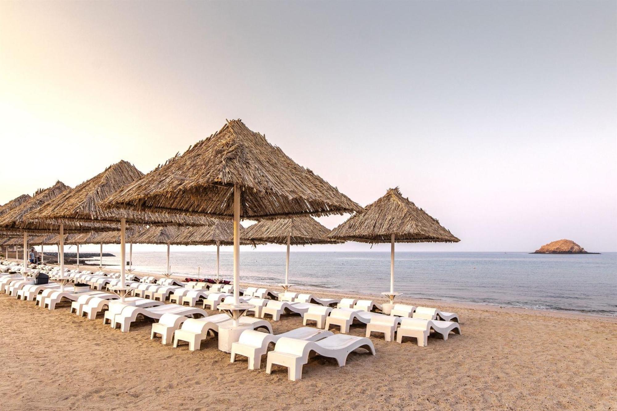 Royal Beach Hotel & Resort Dibba Exterior photo