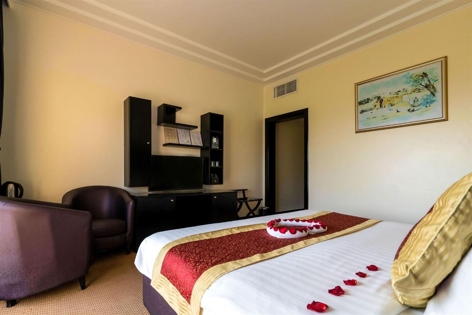 Royal Beach Hotel & Resort Dibba Exterior photo